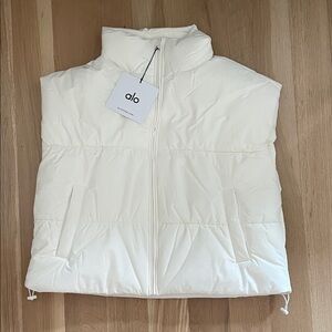 NWT - ALO Women’s Incline Puffer Vest